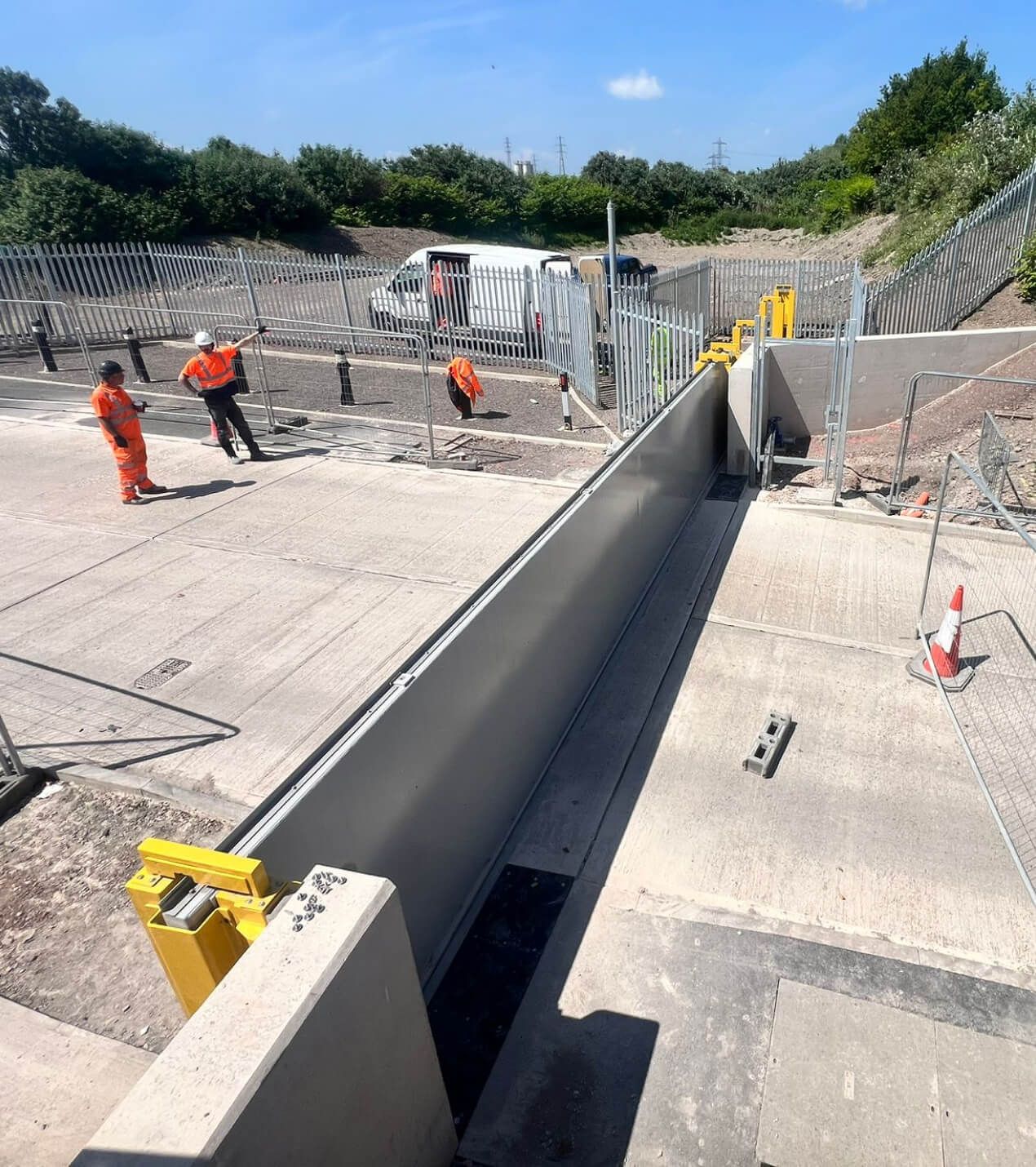 Sliding Flood Gates 03.jpg