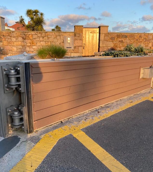 Flood Gates Features.jpg